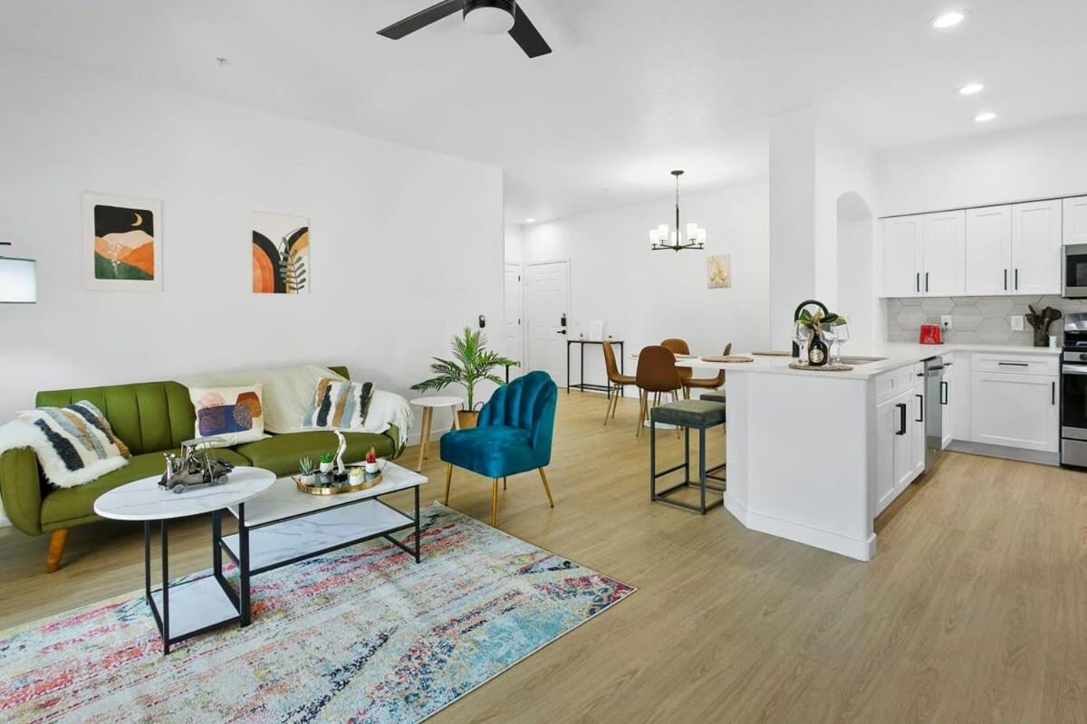 Cozysuites Glendale By The Stadium With Pool 02 Экстерьер фото