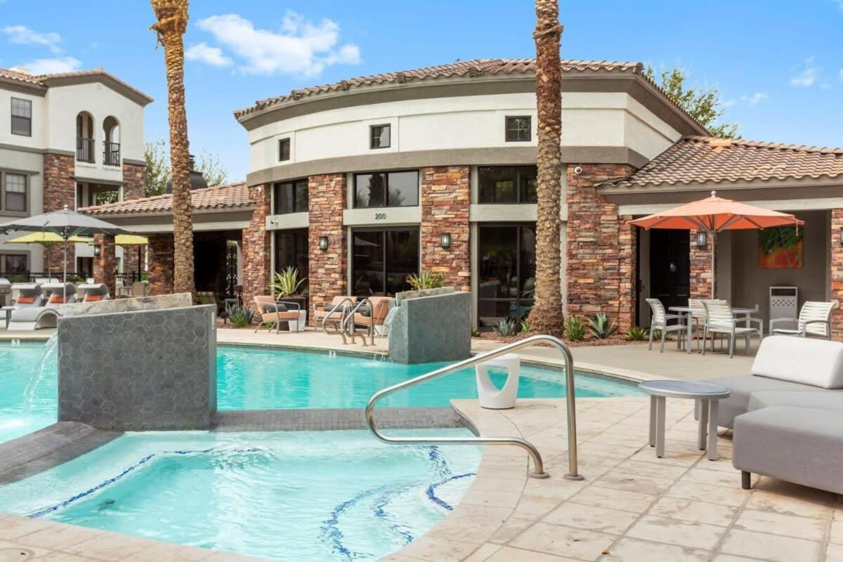 Cozysuites Glendale By The Stadium With Pool 02 Экстерьер фото