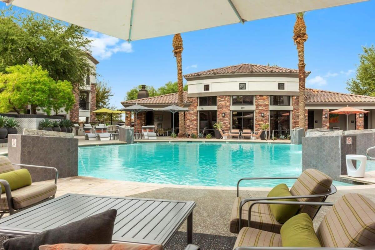 Cozysuites Glendale By The Stadium With Pool 02 Экстерьер фото