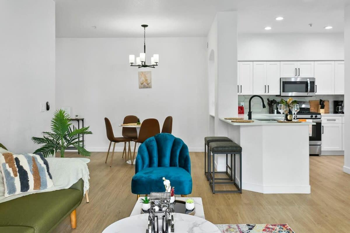 Cozysuites Glendale By The Stadium With Pool 02 Экстерьер фото